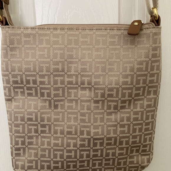 Tommy Hilfiger crossbody - Picture 3 of 7